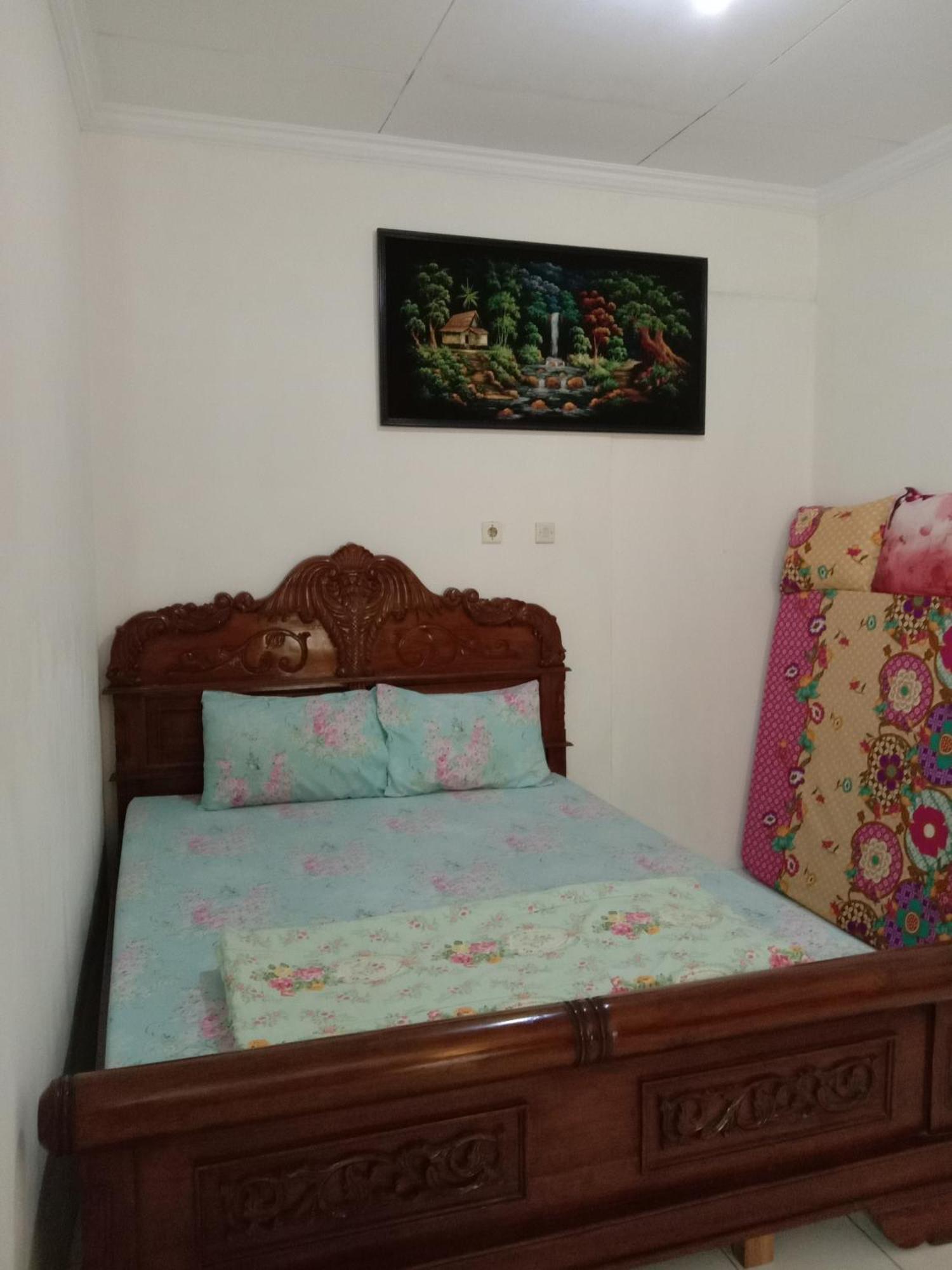 Rumah Ukhi Guest House Cebongan エクステリア 写真
