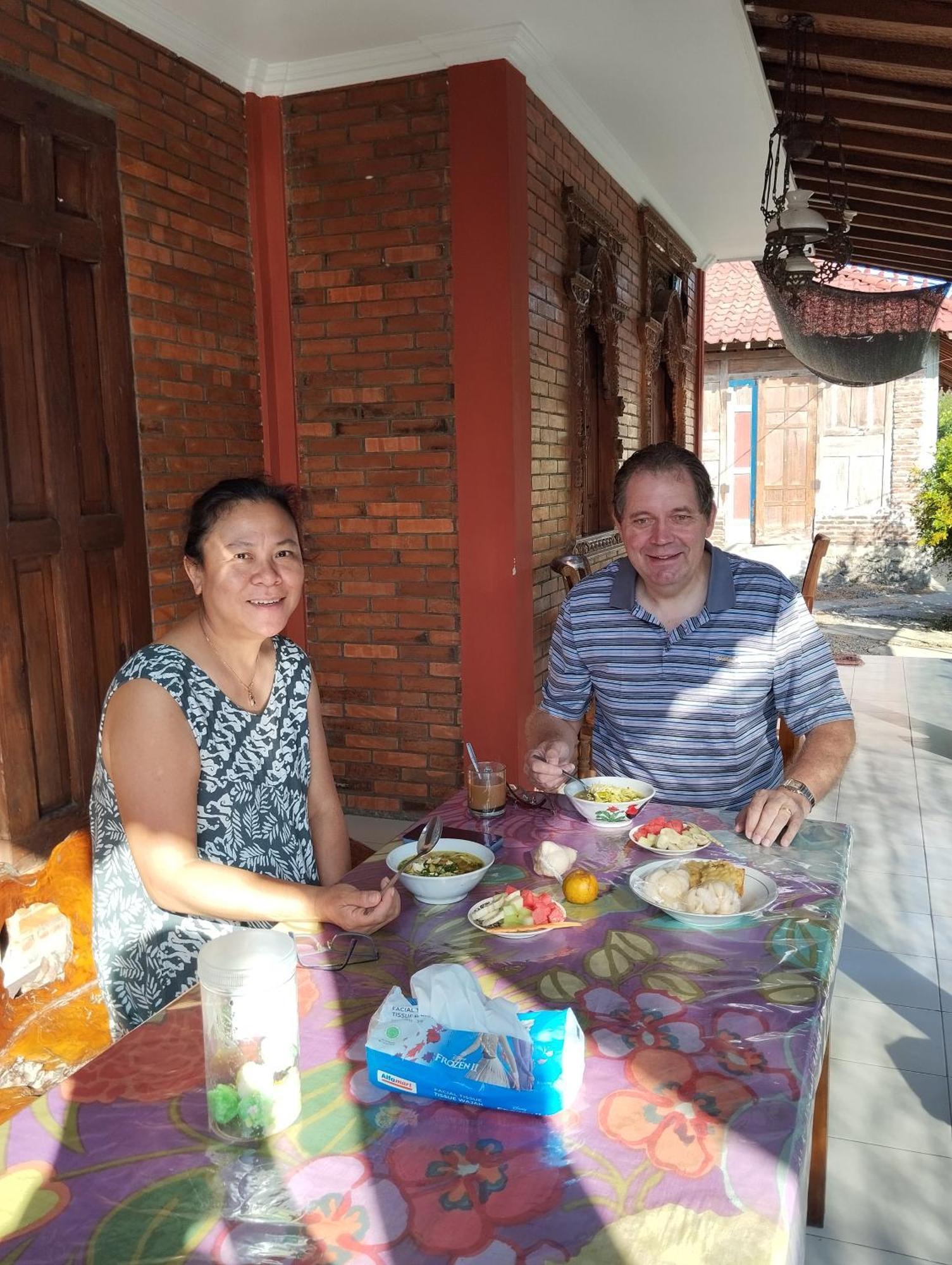 Rumah Ukhi Guest House Cebongan エクステリア 写真