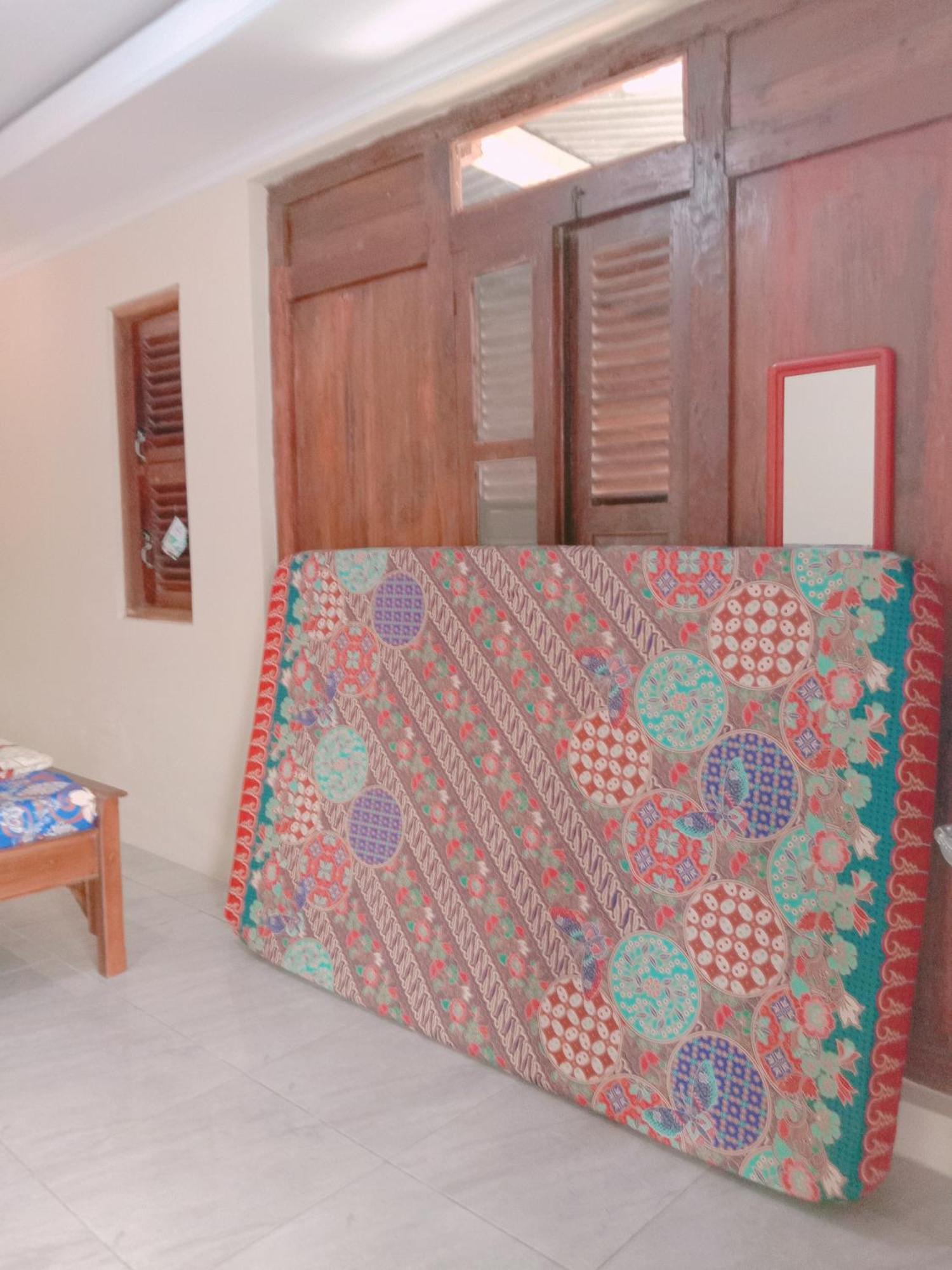 Rumah Ukhi Guest House Cebongan エクステリア 写真