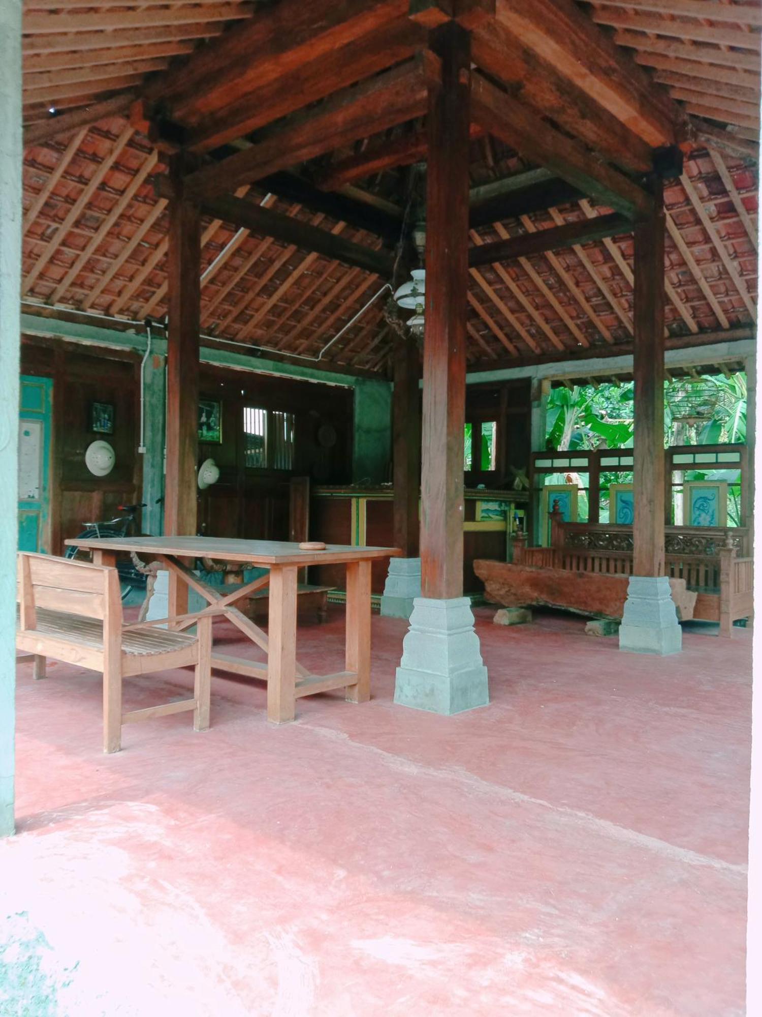 Rumah Ukhi Guest House Cebongan エクステリア 写真