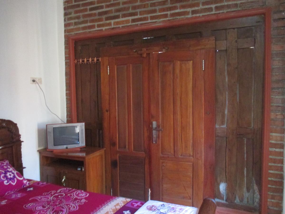 Rumah Ukhi Guest House Cebongan エクステリア 写真