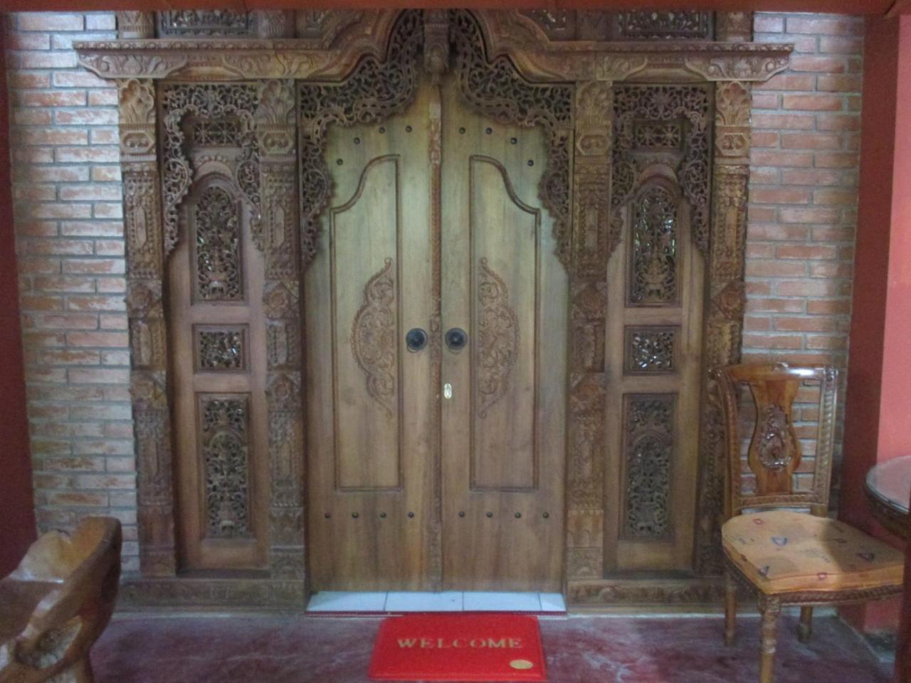 Rumah Ukhi Guest House Cebongan エクステリア 写真